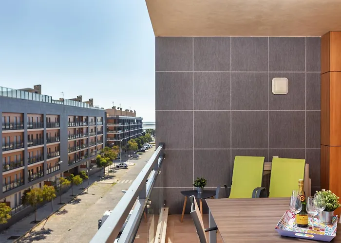 Privilege Galichet With Rooftop Pool, Village Marina - 아파트 오양