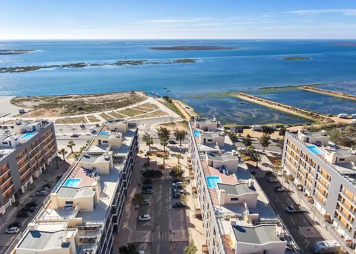 Privilege Galichet With Rooftop Pool, Village Marina - 아파트 오양